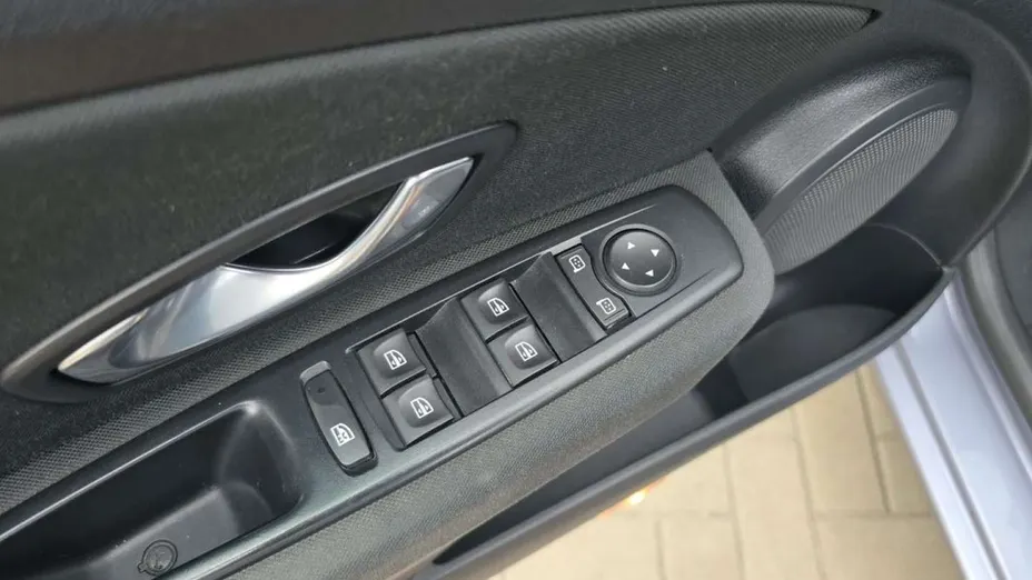 RENAULT Megane -