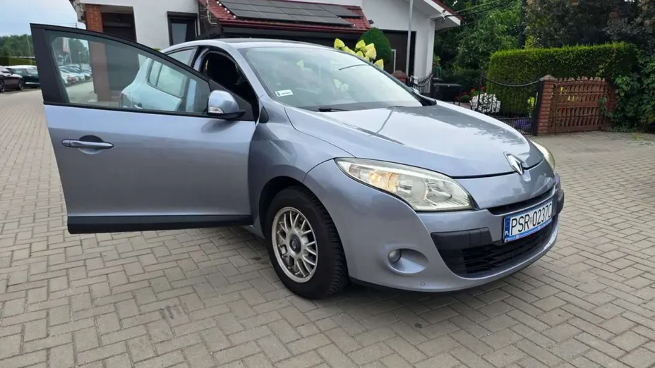 RENAULT Megane -