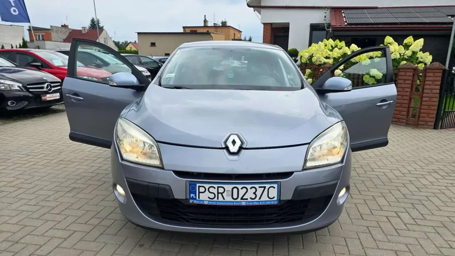 RENAULT Megane -