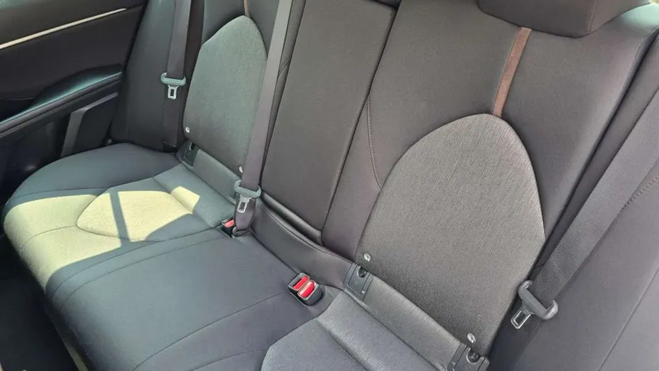TOYOTA Camry -