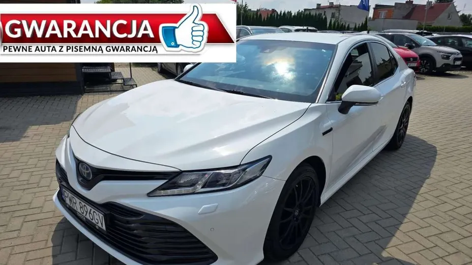 TOYOTA Camry -