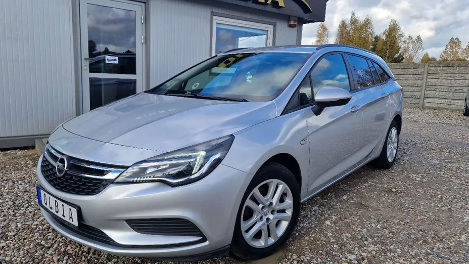 OPEL Astra -