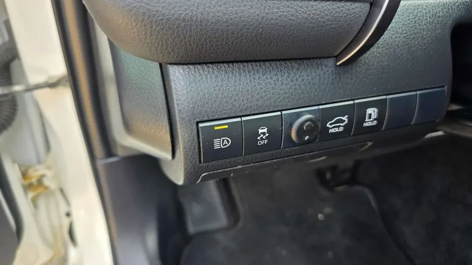 TOYOTA Camry -