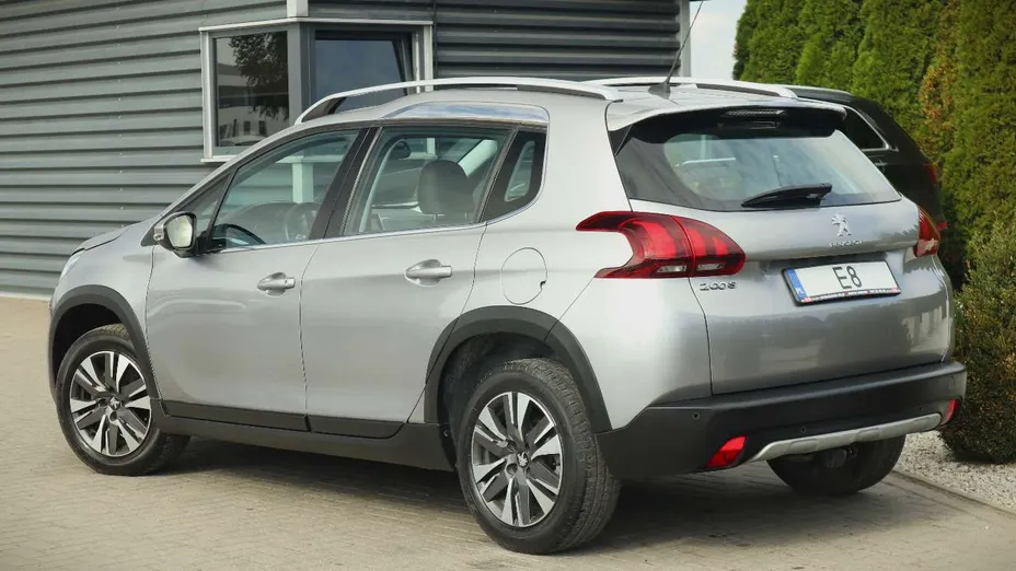 PEUGEOT 2008 -
