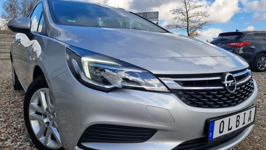 OPEL Astra -