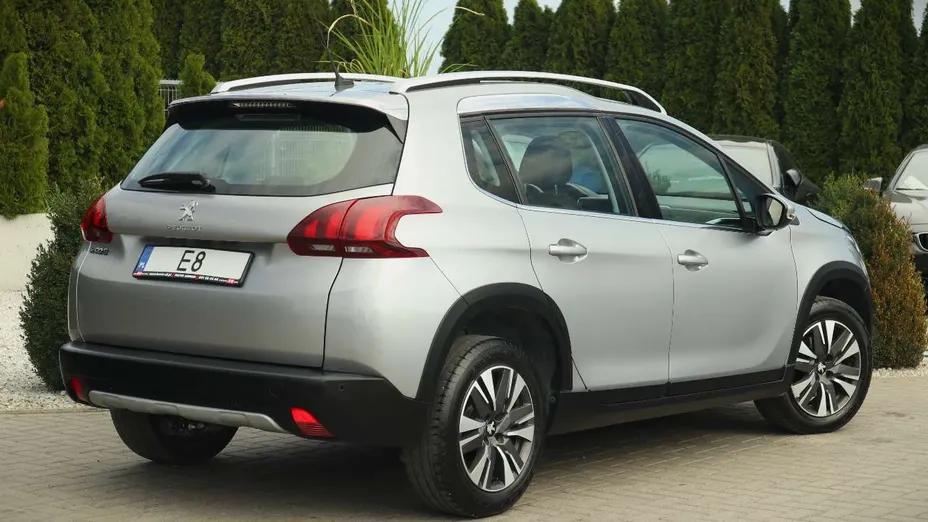 PEUGEOT 2008 -