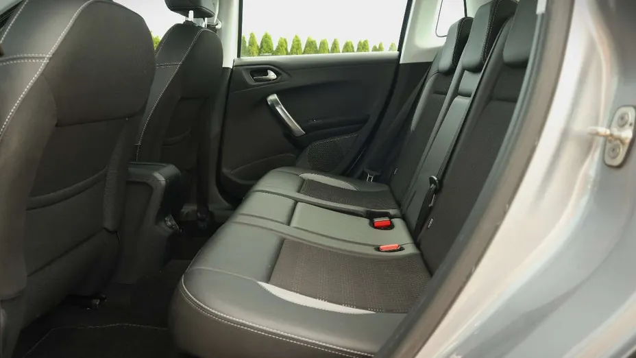 PEUGEOT 2008 -