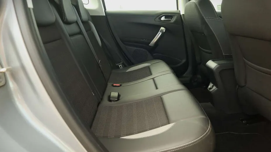 PEUGEOT 2008 -