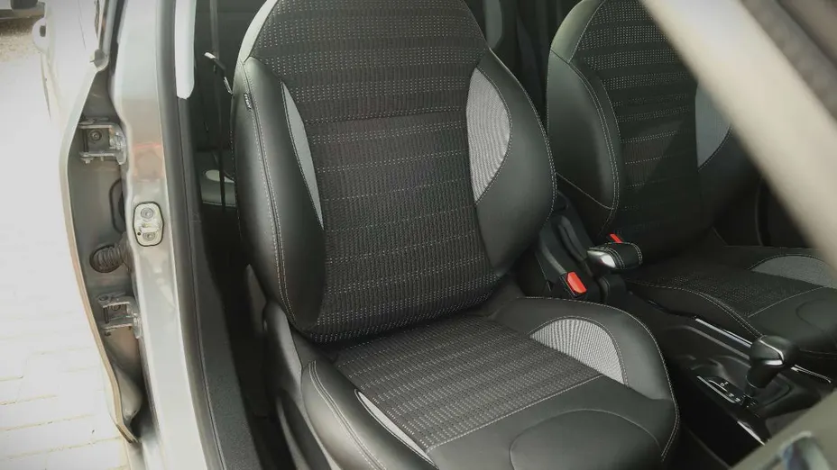 PEUGEOT 2008 -