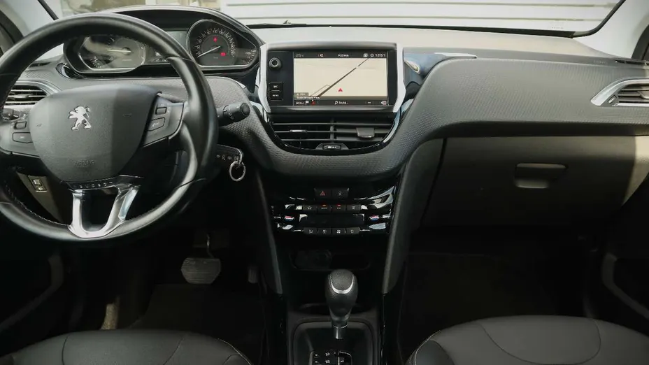 PEUGEOT 2008 -