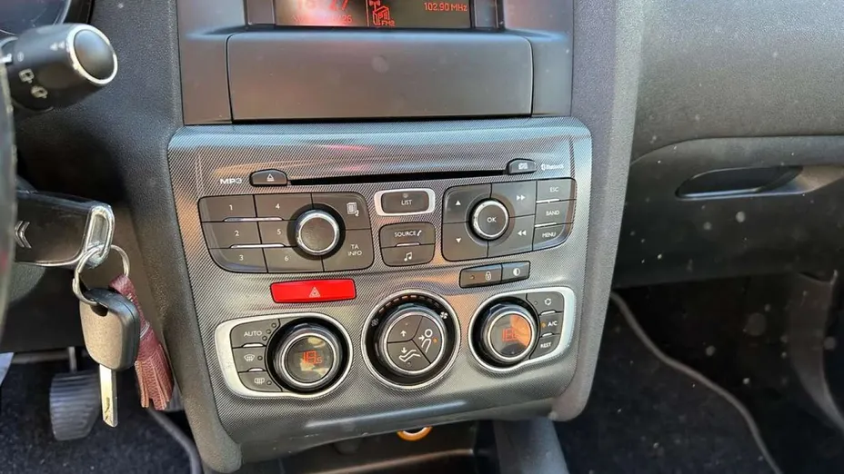 CITROEN C4 -