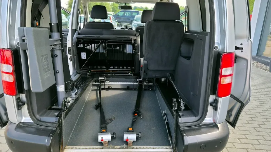 VOLKSWAGEN Caddy -