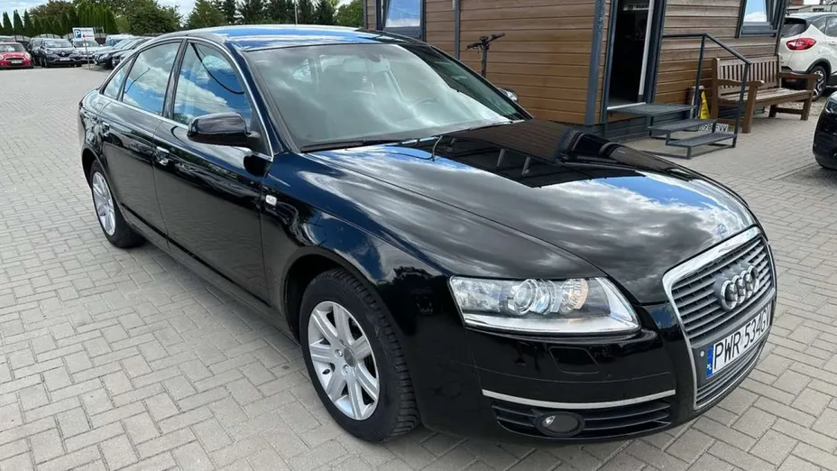AUDI A6 -