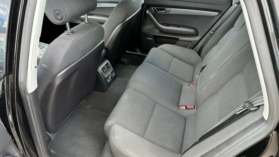AUDI A6 -