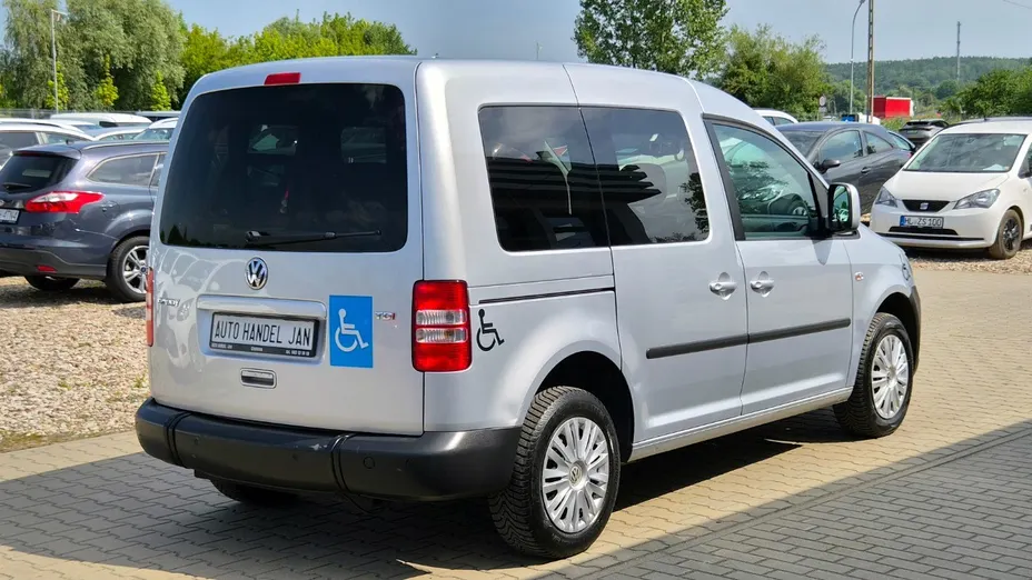 VOLKSWAGEN Caddy -