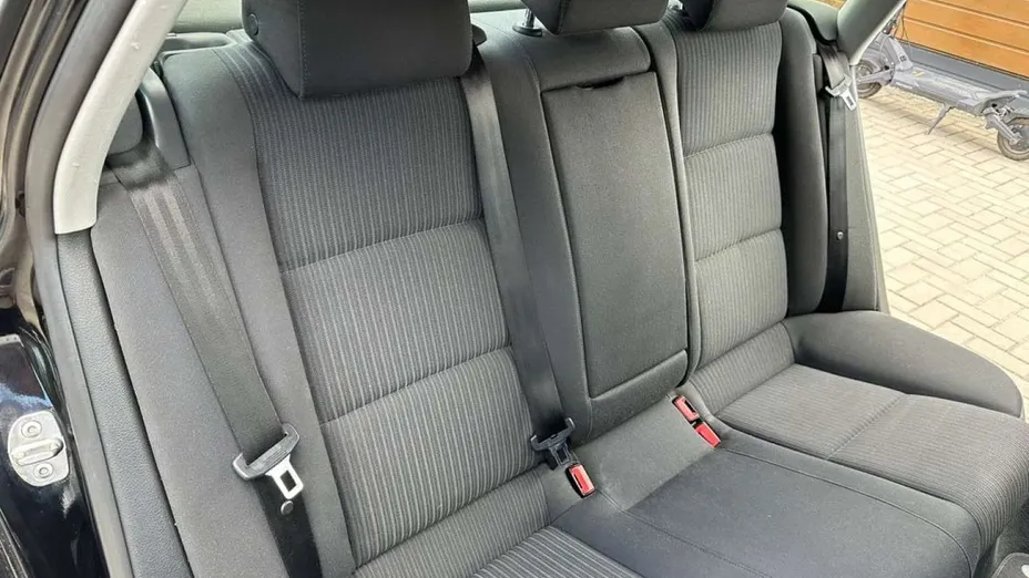 AUDI A6 -