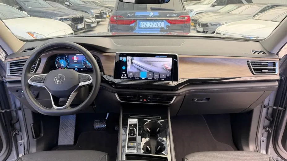 VOLKSWAGEN Atlas -