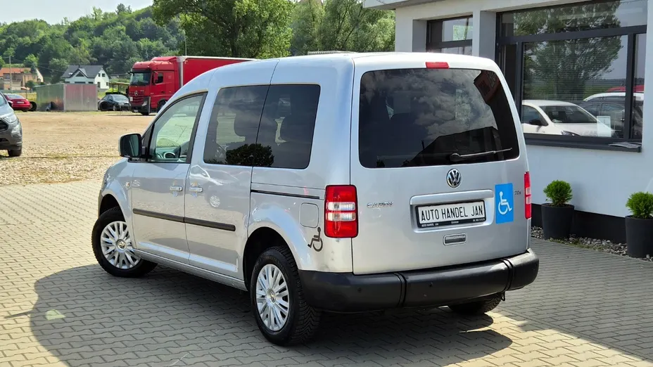 VOLKSWAGEN Caddy -
