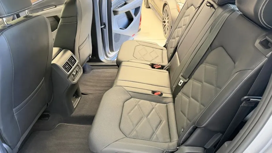 VOLKSWAGEN Atlas -