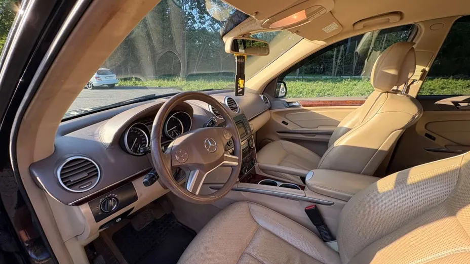 MERCEDES-BENZ GL -