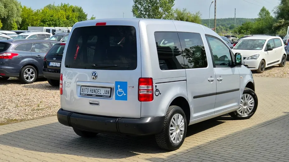 VOLKSWAGEN Caddy -
