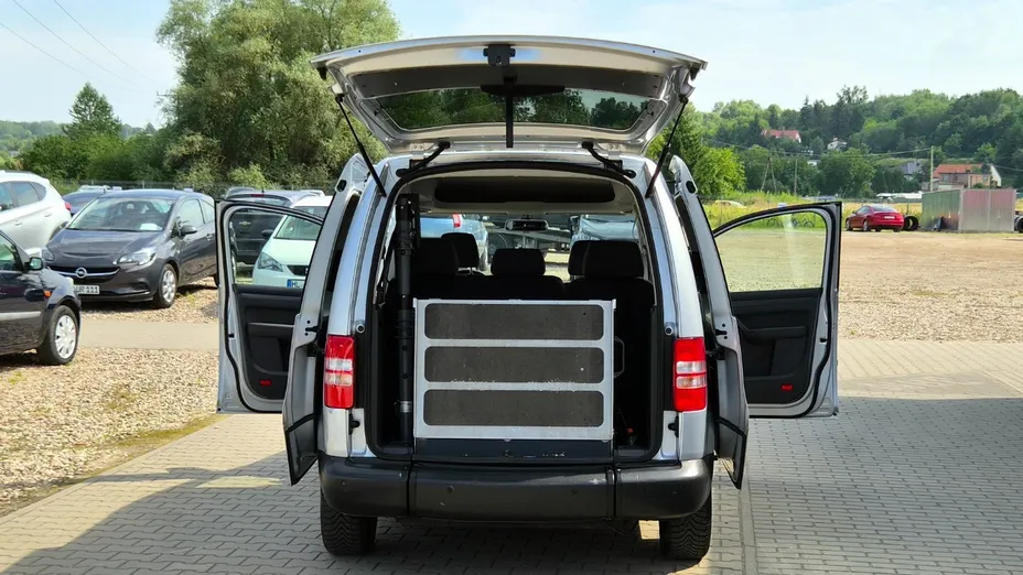 VOLKSWAGEN Caddy -