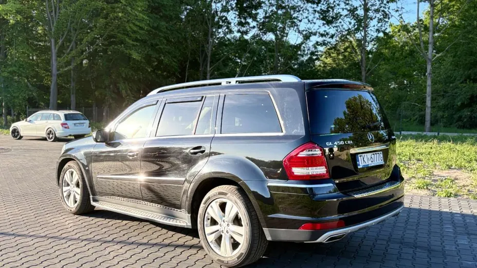 MERCEDES-BENZ GL -