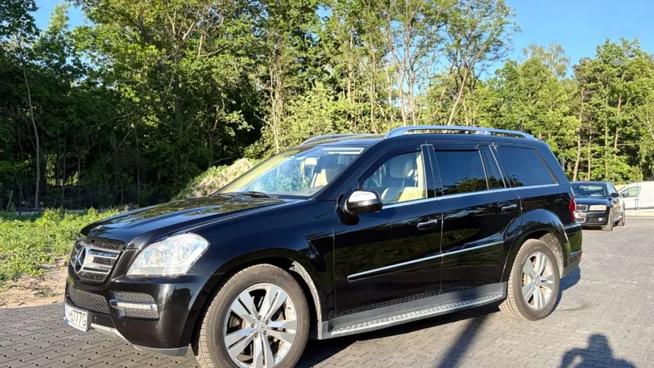 MERCEDES-BENZ GL -