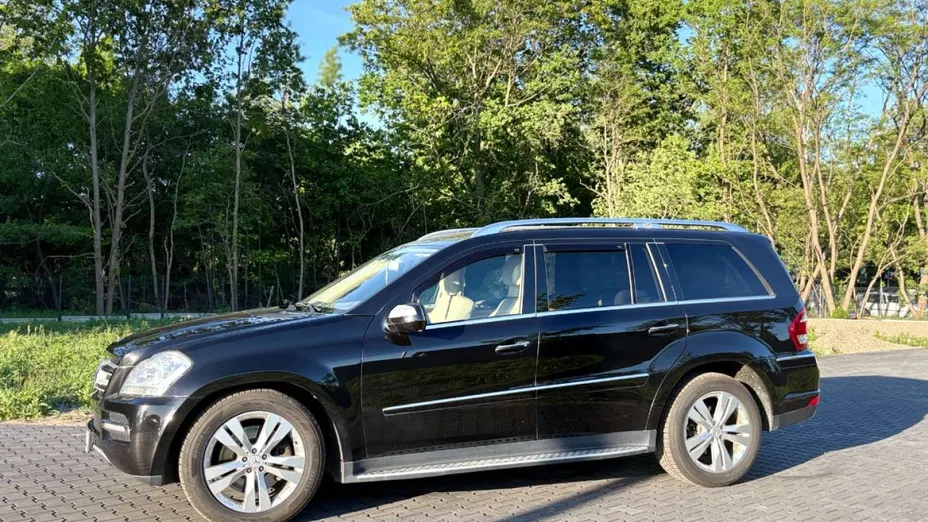 MERCEDES-BENZ GL -