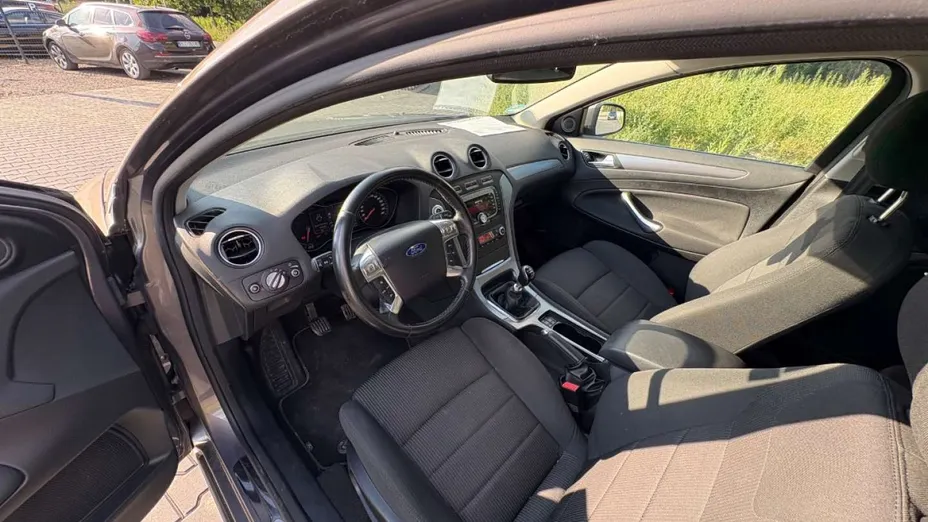 FORD Mondeo -