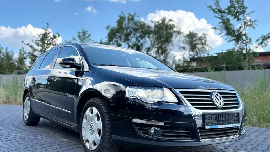 VOLKSWAGEN Passat -