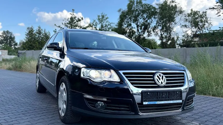 VOLKSWAGEN Passat -