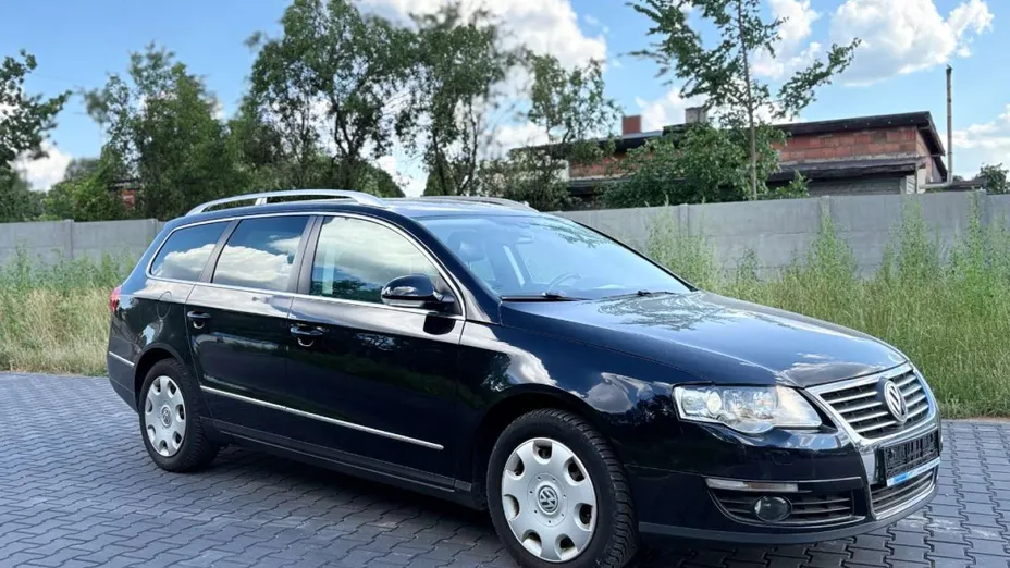 VOLKSWAGEN Passat -
