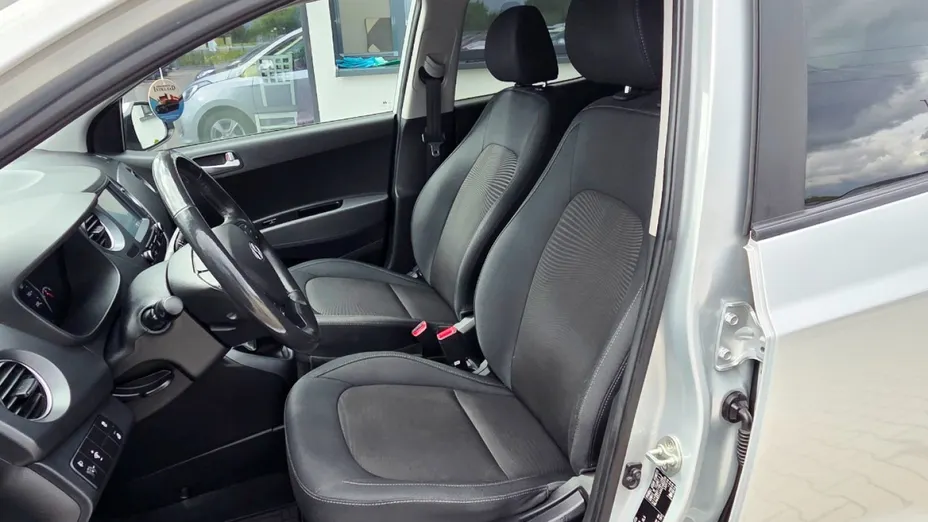 HYUNDAI i10 -
