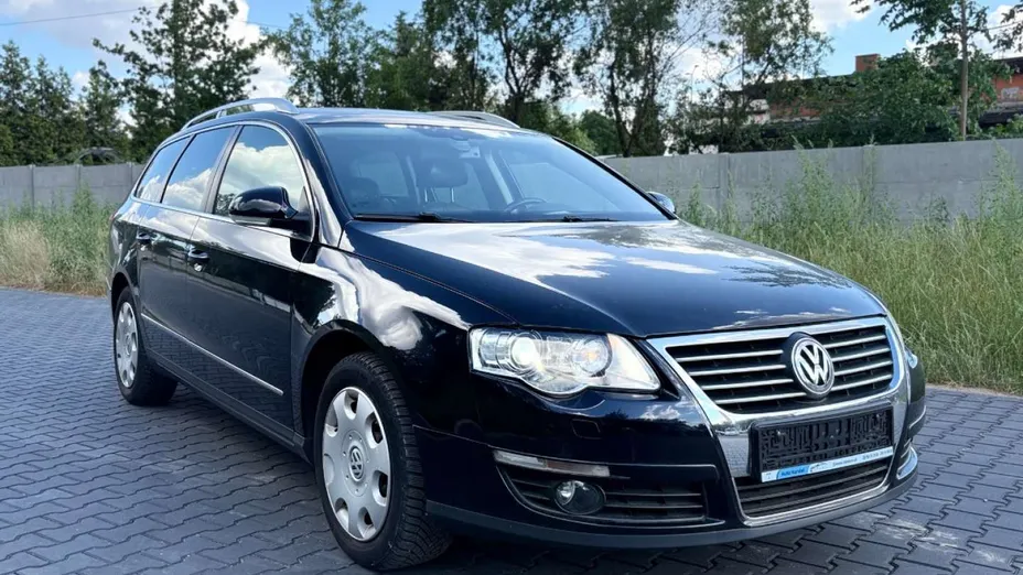 VOLKSWAGEN Passat -