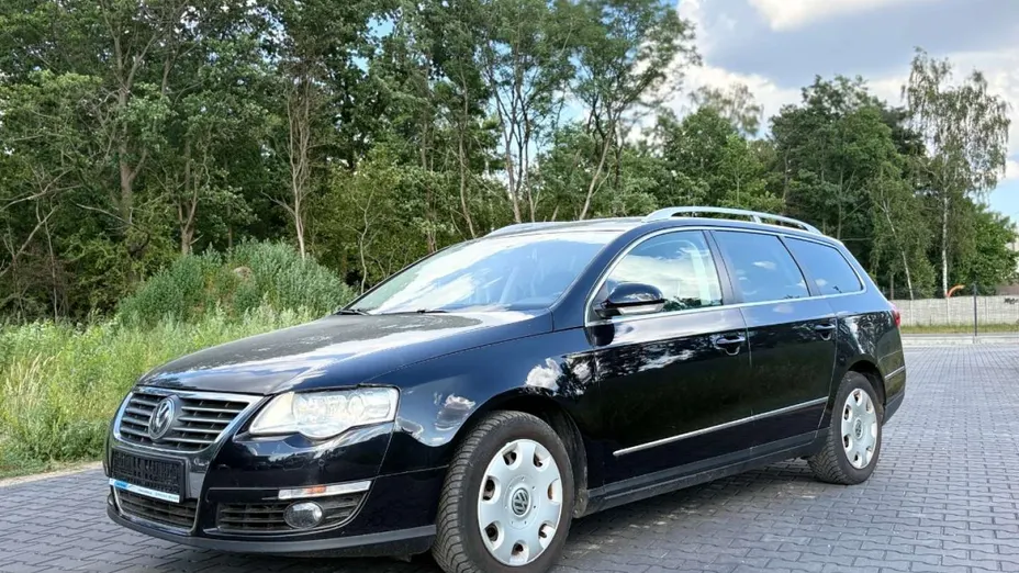 VOLKSWAGEN Passat -