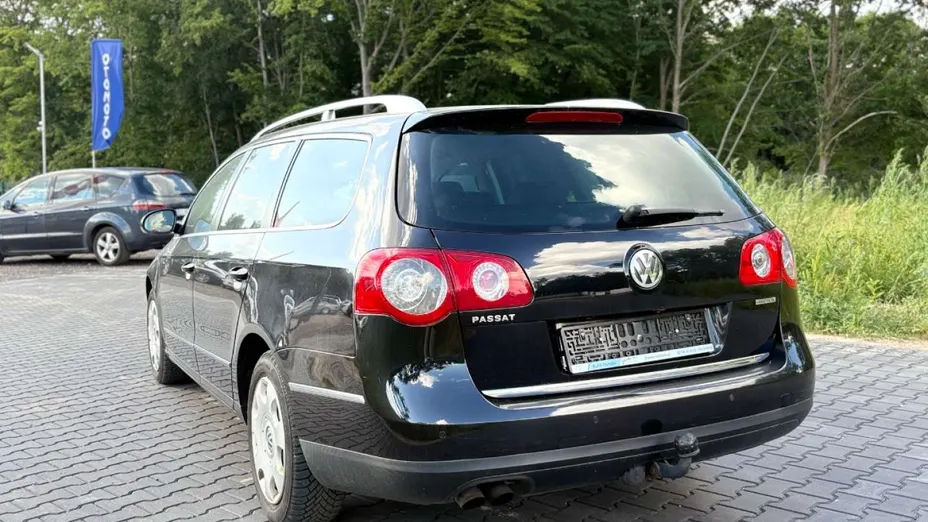 VOLKSWAGEN Passat -