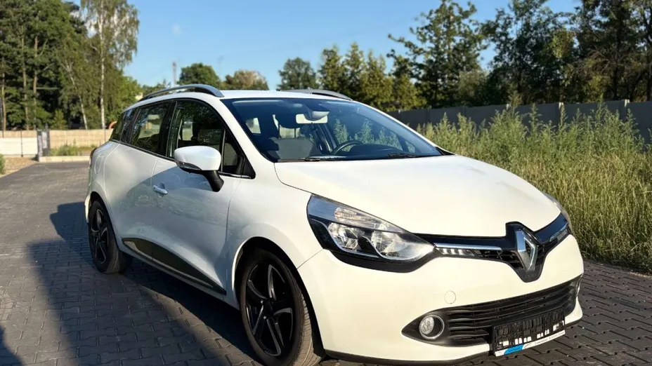 RENAULT Clio -