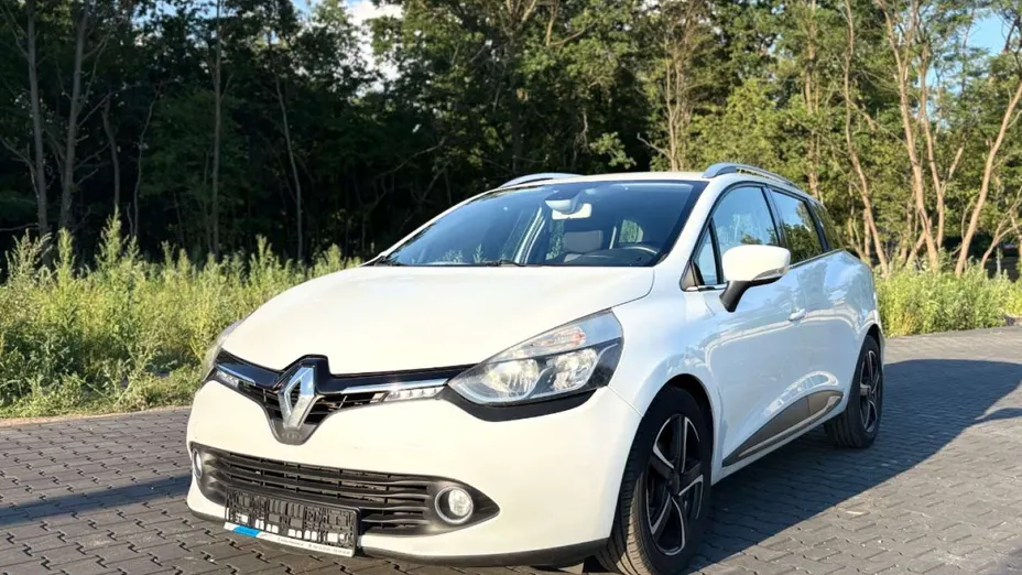 RENAULT Clio -