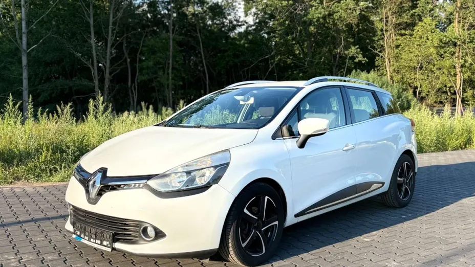 RENAULT Clio -