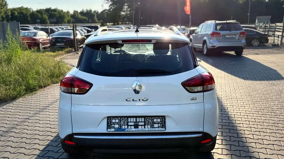 RENAULT Clio -