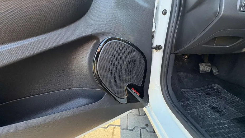 RENAULT Clio -