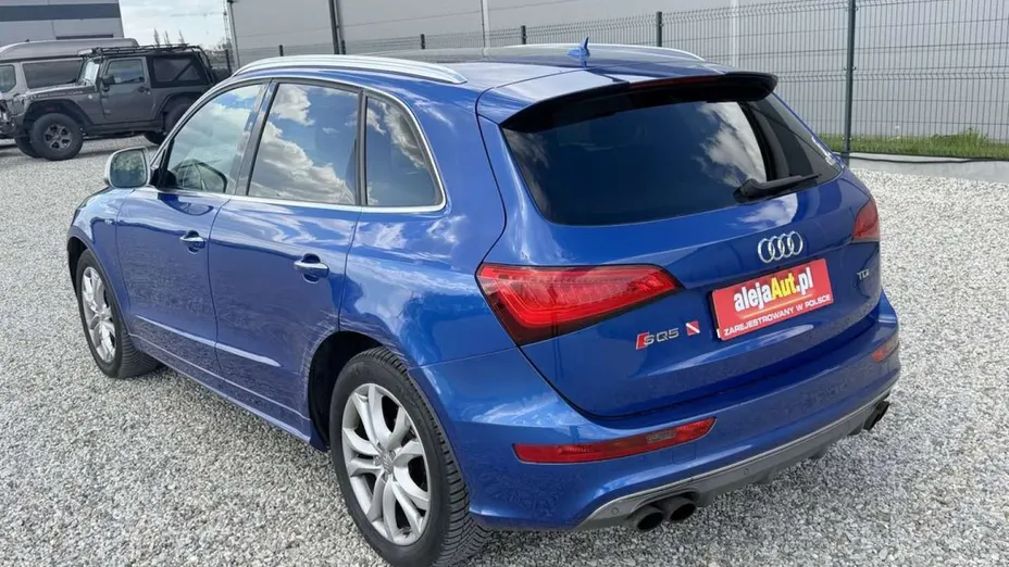 AUDI SQ5 -