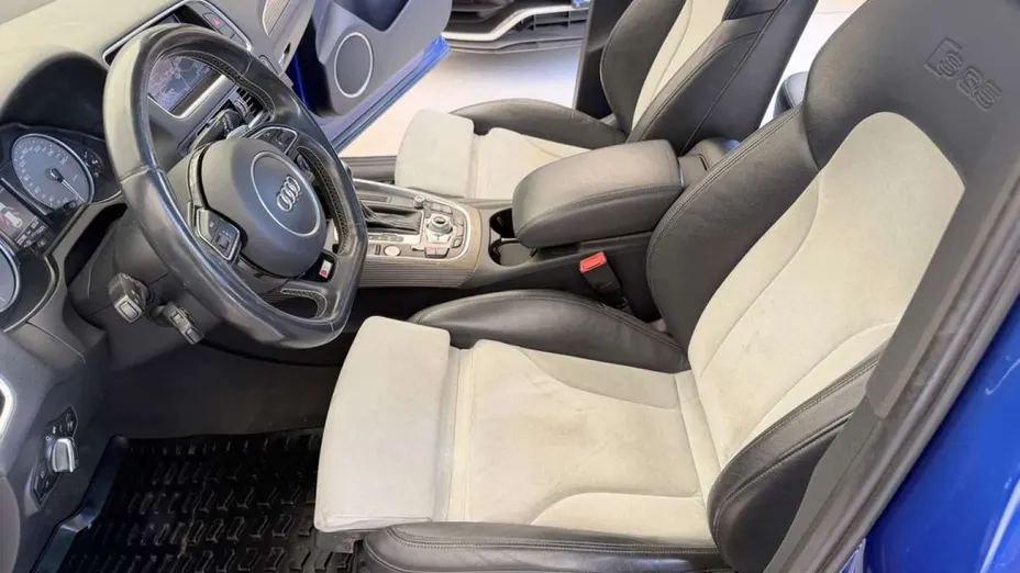 AUDI SQ5 -