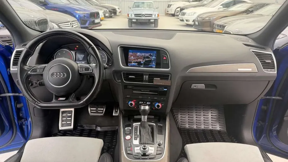 AUDI SQ5 -