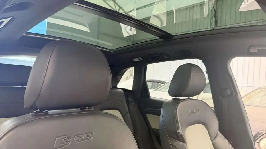 AUDI SQ5 -