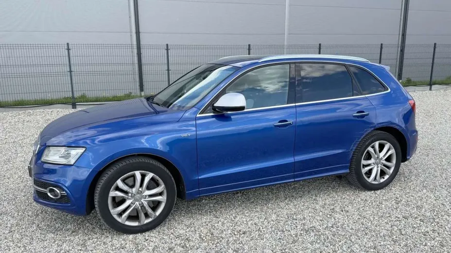 AUDI SQ5 -