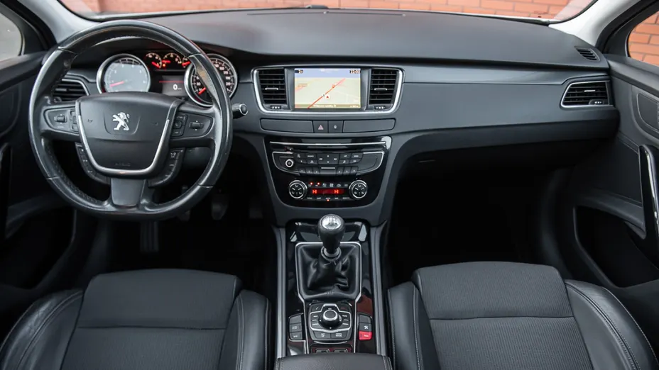 PEUGEOT 508 -