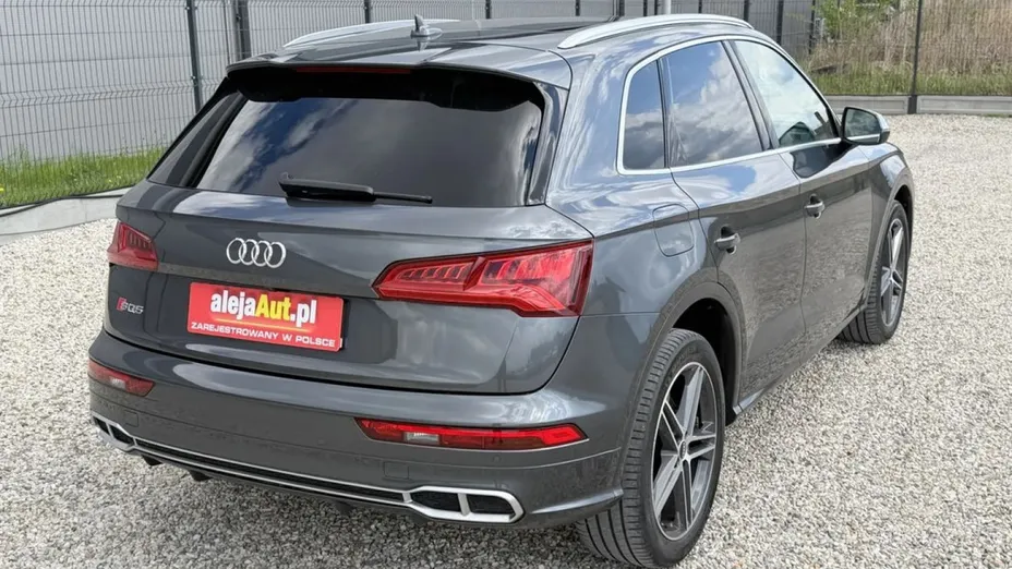 AUDI SQ5 -