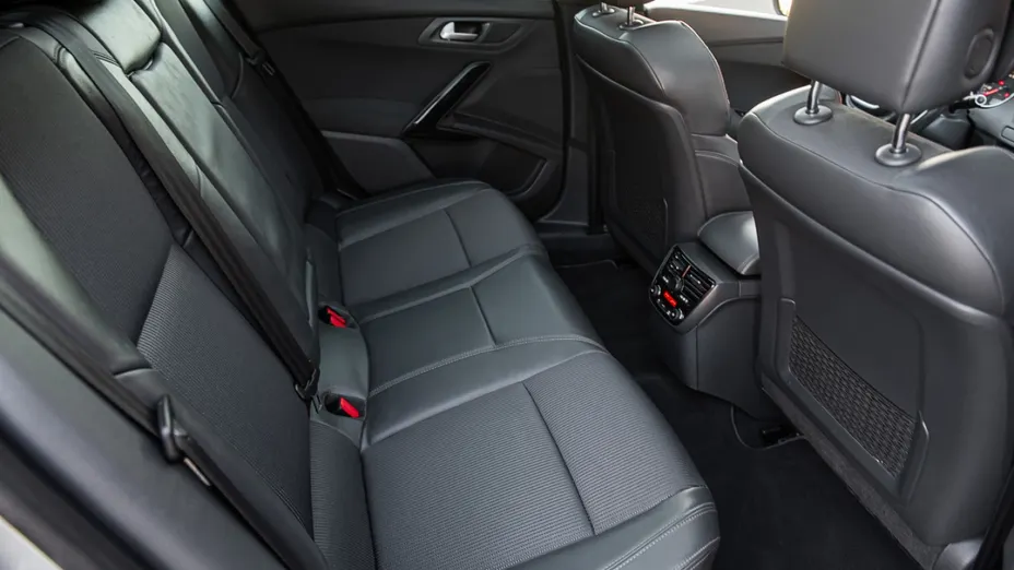PEUGEOT 508 -